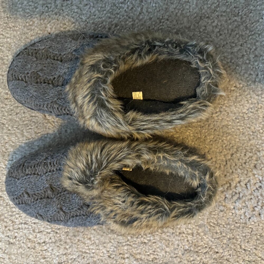 Gray Slippers with Fur Lining